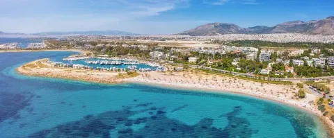 Glyfada is located at the "heart" of Athenian Riviera.